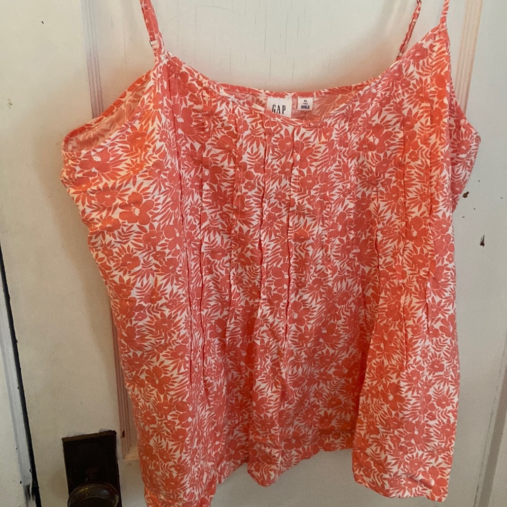 NWT Gap top
